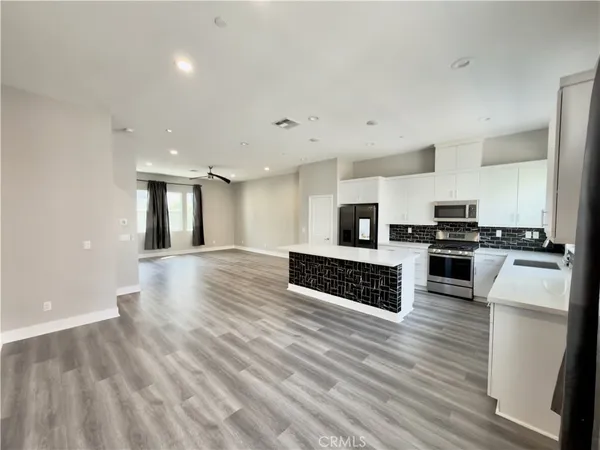 $4,650 | 977 East Mason Lane, Unit 116, Anaheim, CA 92805