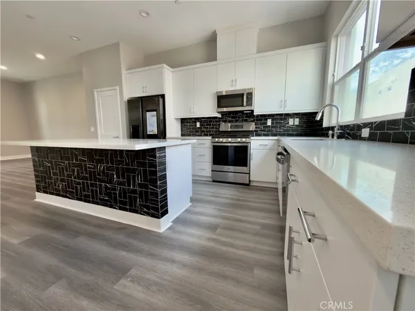 $4,650 | 977 East Mason Lane, Unit 116, Anaheim, CA 92805