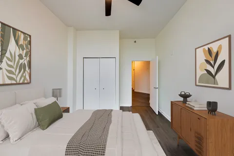 $399,000 | 1600 South Indiana Avenue, Unit 1303, Chicago, IL 60616