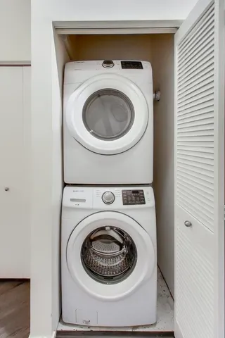 $399,000 | 1600 South Indiana Avenue, Unit 1303, Chicago, IL 60616