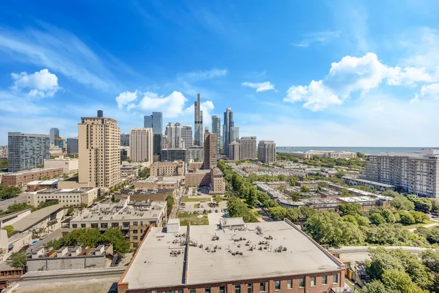 $399,000 | 1600 South Indiana Avenue, Unit 1303, Chicago, IL 60616