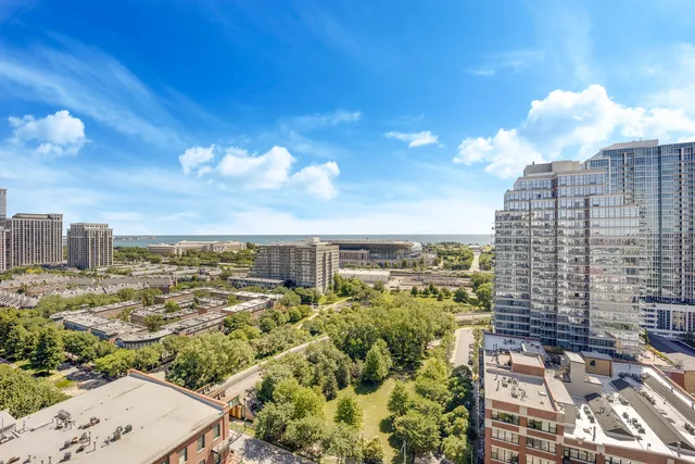 $399,000 | 1600 South Indiana Avenue, Unit 1303, Chicago, IL 60616