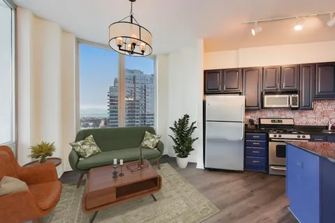 $399,000 | 1600 South Indiana Avenue, Unit 1303, Chicago, IL 60616