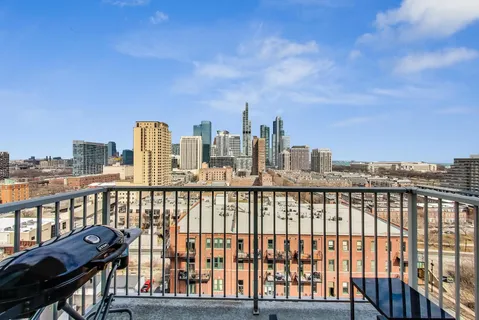 $399,000 | 1600 South Indiana Avenue, Unit 1303, Chicago, IL 60616