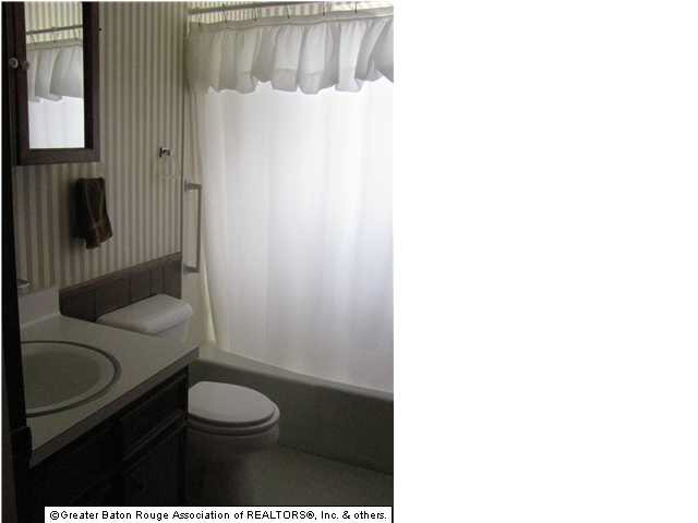 10036 Hackberry Drive Baton Rouge, LA 70809 - Photo 10 of 12 Gallery Image 10