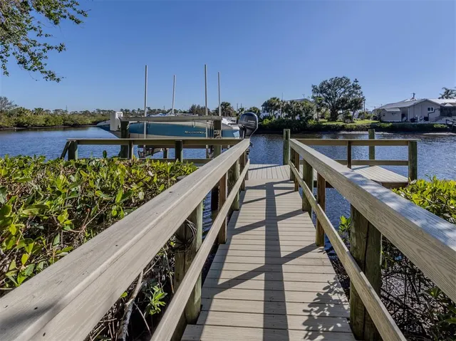 $1,350,000 | 737 Shakett Creek Drive, Nokomis, FL 34275