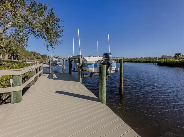 $1,350,000 | 737 Shakett Creek Drive, Nokomis, FL 34275