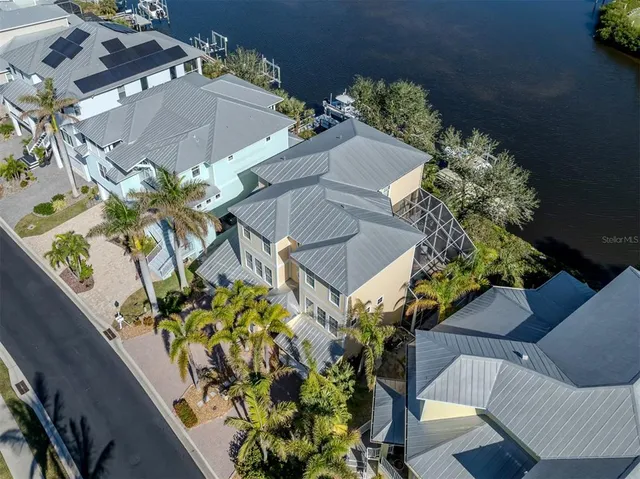 $1,350,000 | 737 Shakett Creek Drive, Nokomis, FL 34275