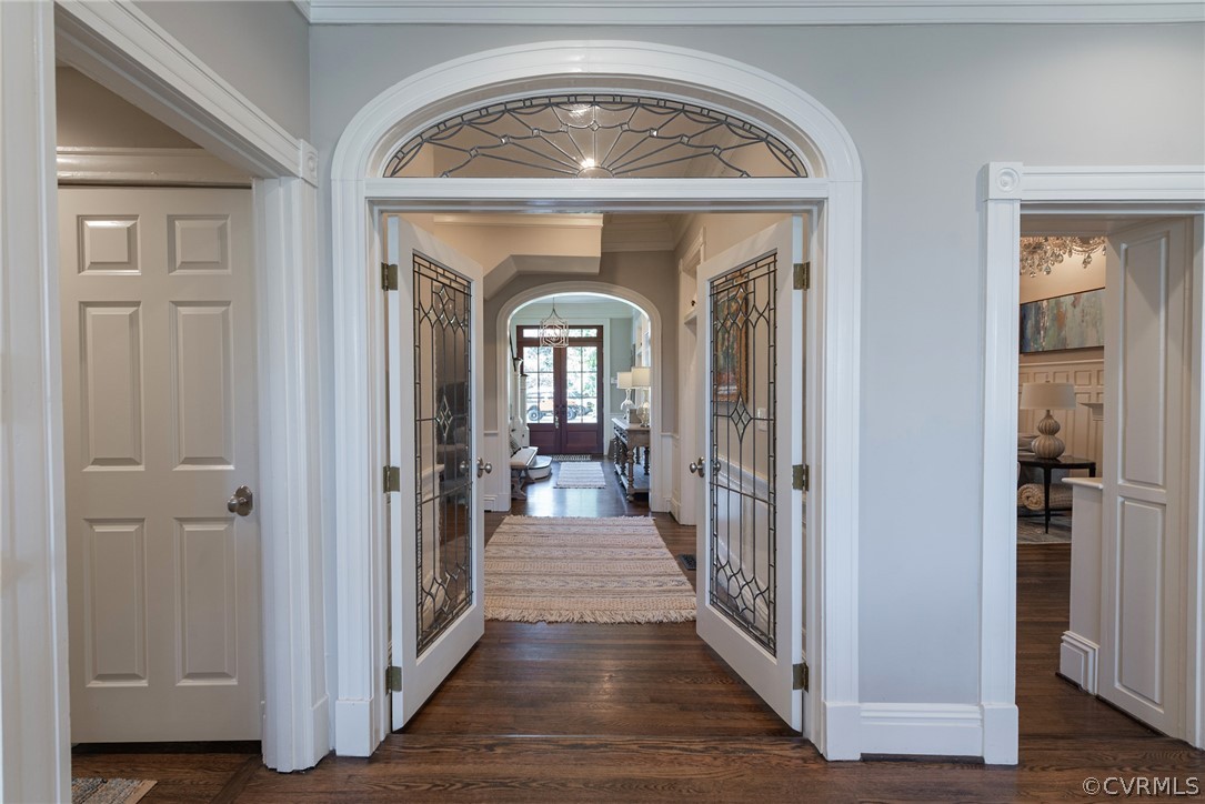 6310 Three Chopt Road Richmond, VA 23226 - Photo 18 of 48 View of foyer from the kitchen