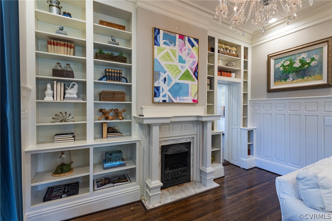 6310 Three Chopt Road Richmond, VA 23226 - Photo 9 of 48 Great Room with built ins and fireplace