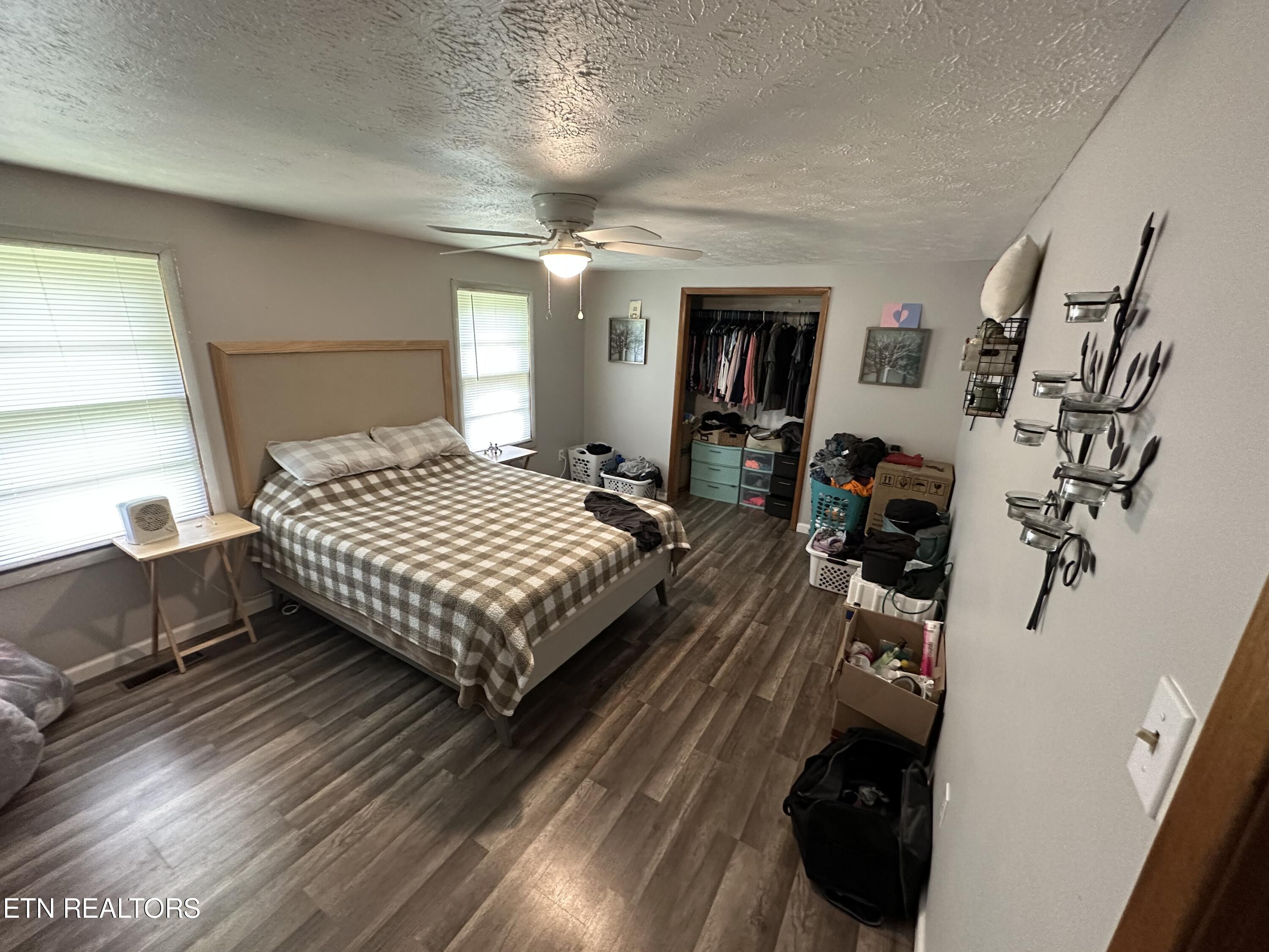 114 Martin Strader Lane Clinton, TN 37716 - Photo 25 of 34 25 Master Bedroom