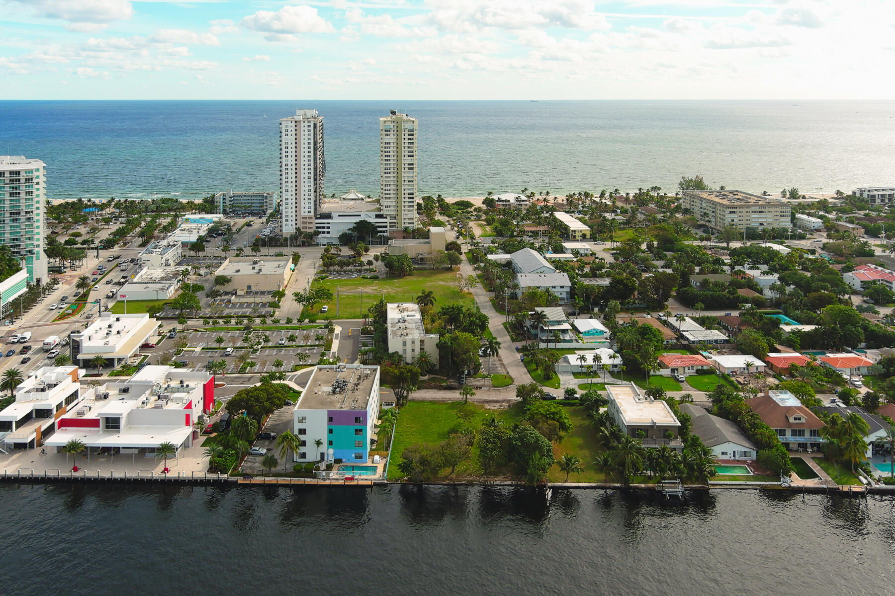 117 South Riverside Drive Pompano Beach, FL 33062 - Photo 3 of 14 03