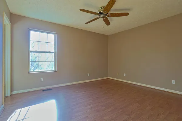 $272,900 | 19957 Elm Drive, Lawrenceburg, IN 47025