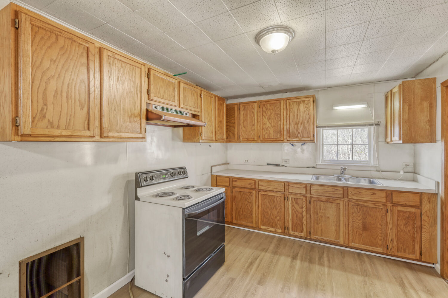 1705 Norfolk Avenue Crete, IL 60417 - Photo 8 of 17