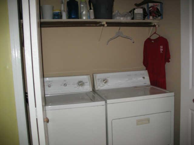 2405 Water Tank Road Winchester, TN 37398 - Photo 7 of 9 Washer and Dryer stay with home.