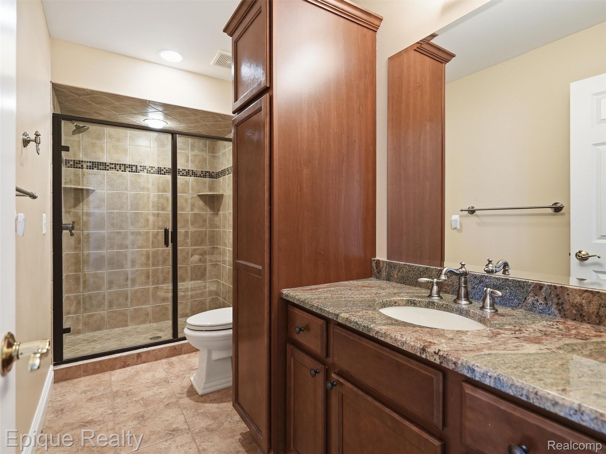 33124 North River Road Harrison Township, MI 48045 - Photo 42 of 77 Full bath-2nd level