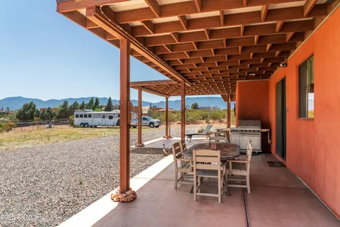 $915,000 | 7375 East Sliding Stop Lane, Cornville, AZ 86325