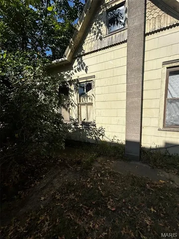 $30,000 | 304 North Spruce Street, Nokomis, IL 62075