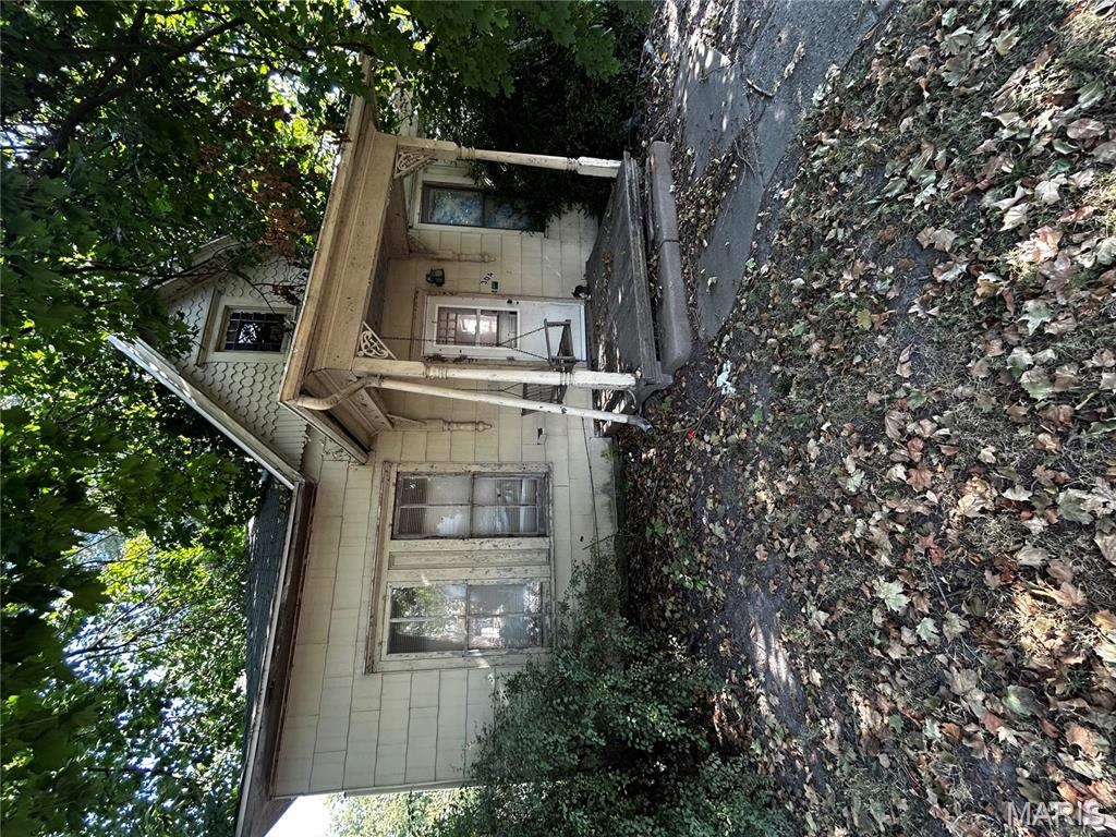 304 North Spruce Street Nokomis, IL 62075 - Photo 2 of 52