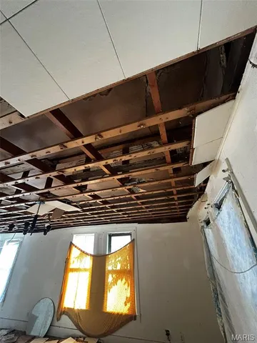 $30,000 | 304 North Spruce Street, Nokomis, IL 62075