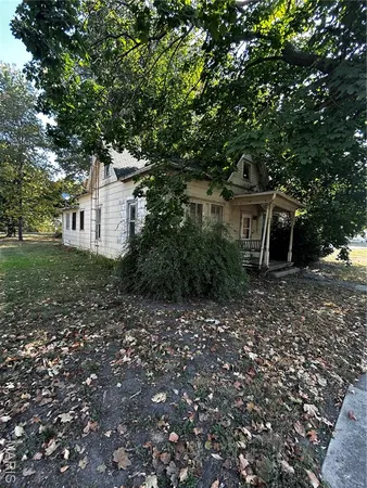 $27,500 | 304 North Spruce Street, Nokomis, IL 62075