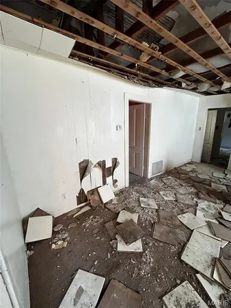 $27,500 | 304 North Spruce Street, Nokomis, IL 62075