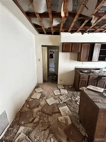 $30,000 | 304 North Spruce Street, Nokomis, IL 62075