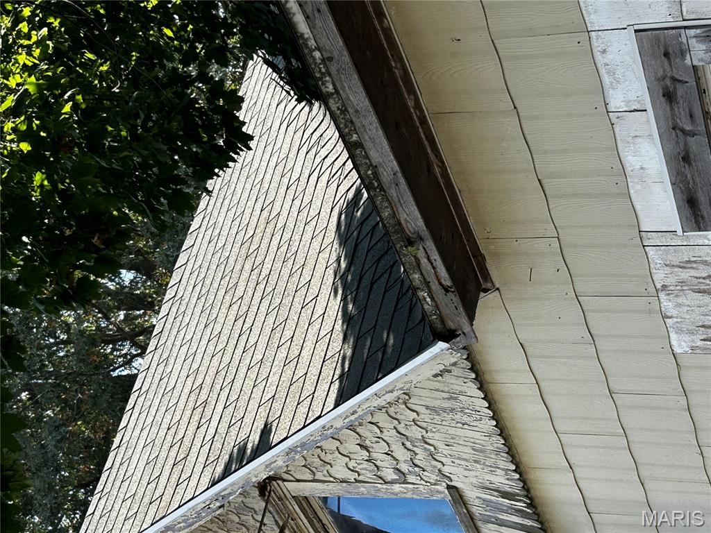 304 North Spruce Street Nokomis, IL 62075 - Photo 5 of 52