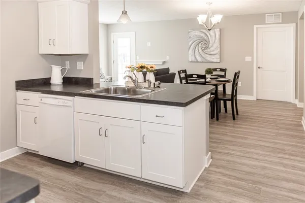 $1,998 | 807 New Terrace Lane, Ogden, NY 14624