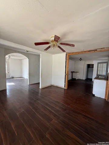 $60,000 | 279 Cenizo Street, Carrizo Springs, TX 78834