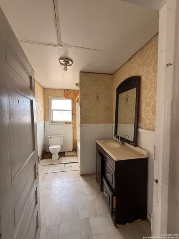 $60,000 | 279 Cenizo Street, Carrizo Springs, TX 78834