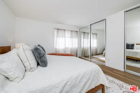 $729,000 | 4558 Willis Avenue, Unit 121, Sherman Oaks, CA 91403