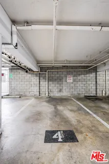 $729,000 | 4558 Willis Avenue, Unit 121, Sherman Oaks, CA 91403