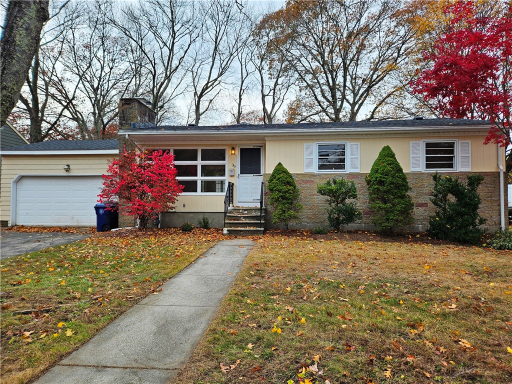 39 Damon Avenue Warwick, RI 02889 - Photo 2 of 28