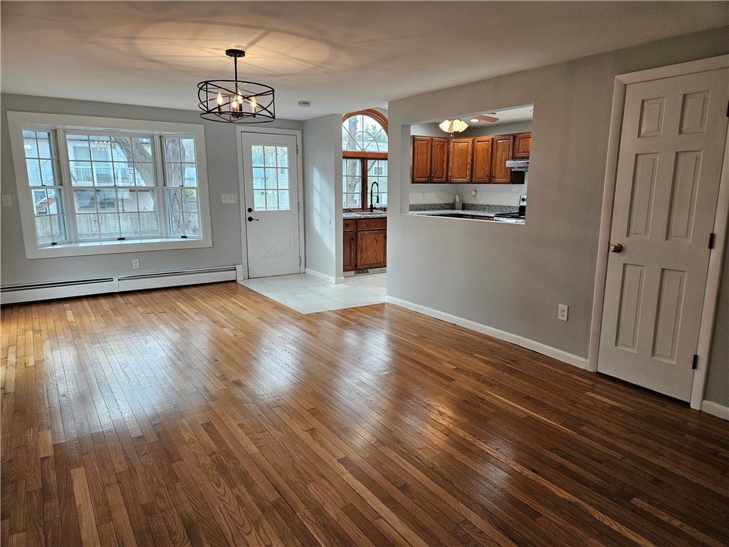 39 Damon Avenue Warwick, RI 02889 - Photo 5 of 28