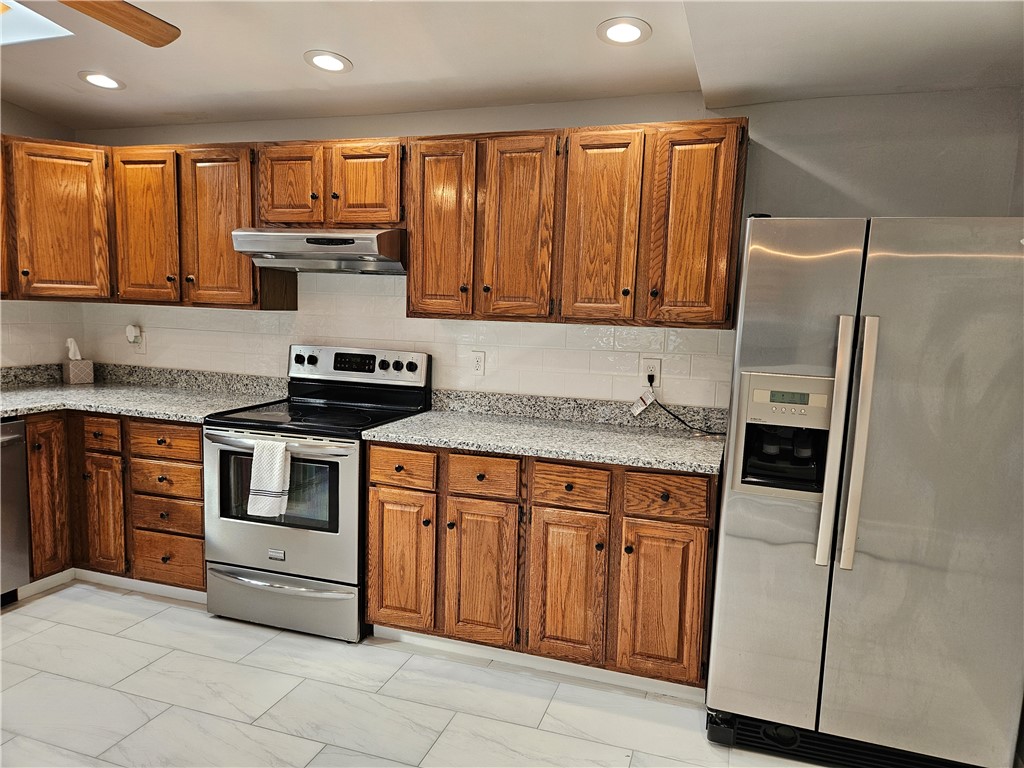 39 Damon Avenue Warwick, RI 02889 - Photo 9 of 28