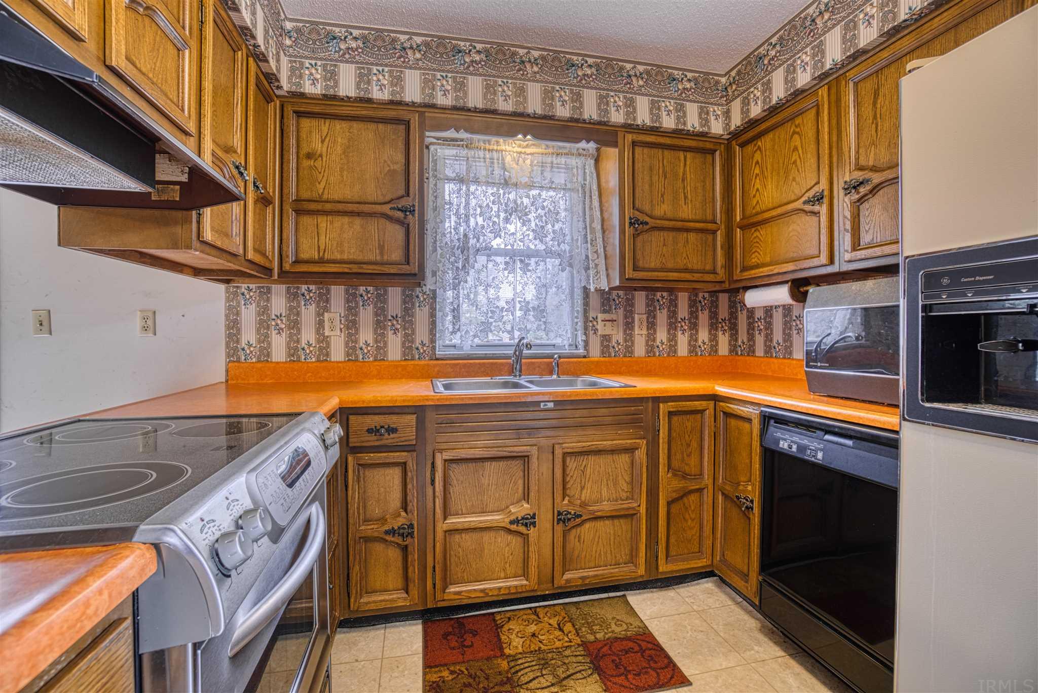 8866 Oak Grove Road Newburgh, IN 47630 - Photo 16 of 36 Gallery Image 16