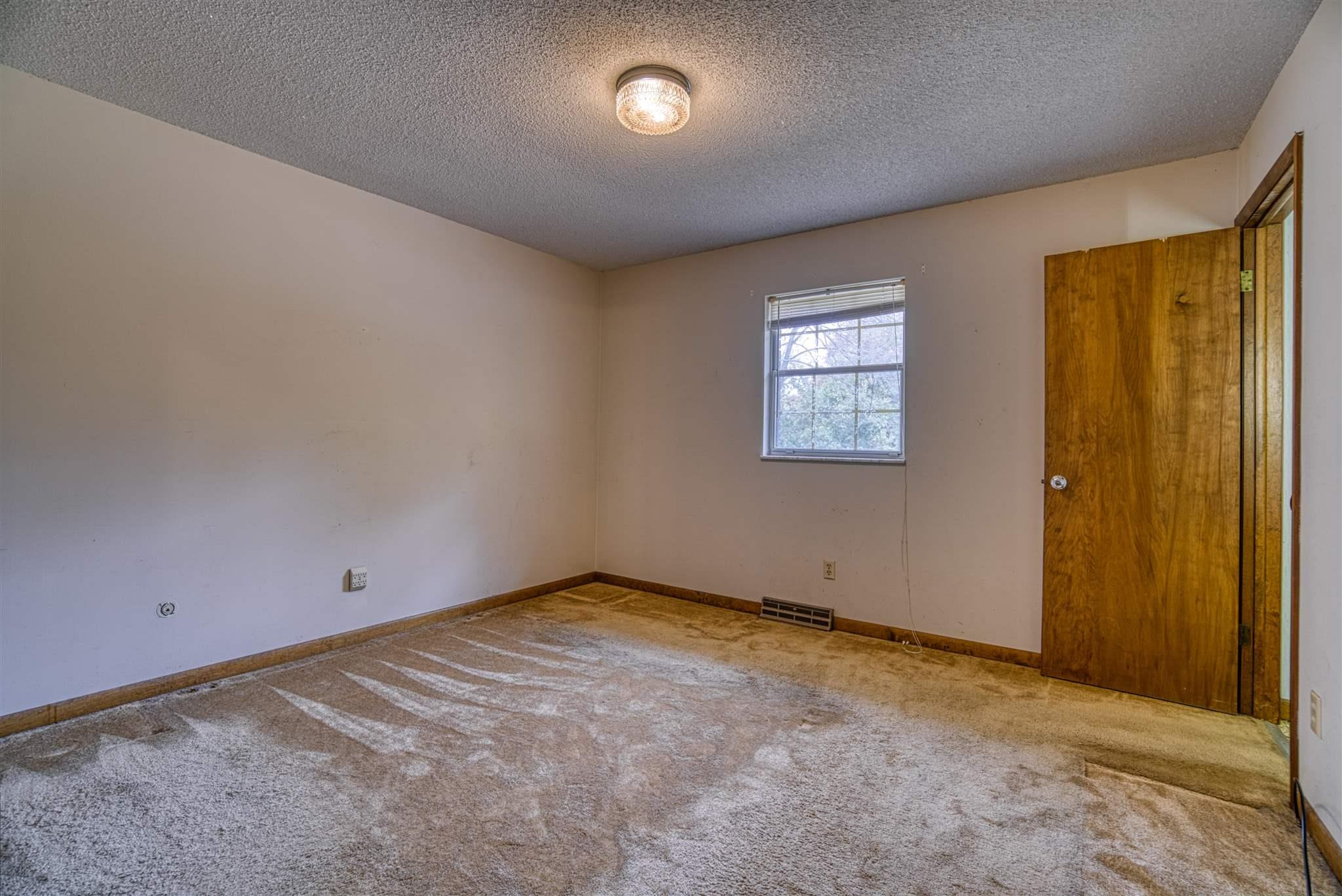 8866 Oak Grove Road Newburgh, IN 47630 - Photo 18 of 36 Gallery Image 18