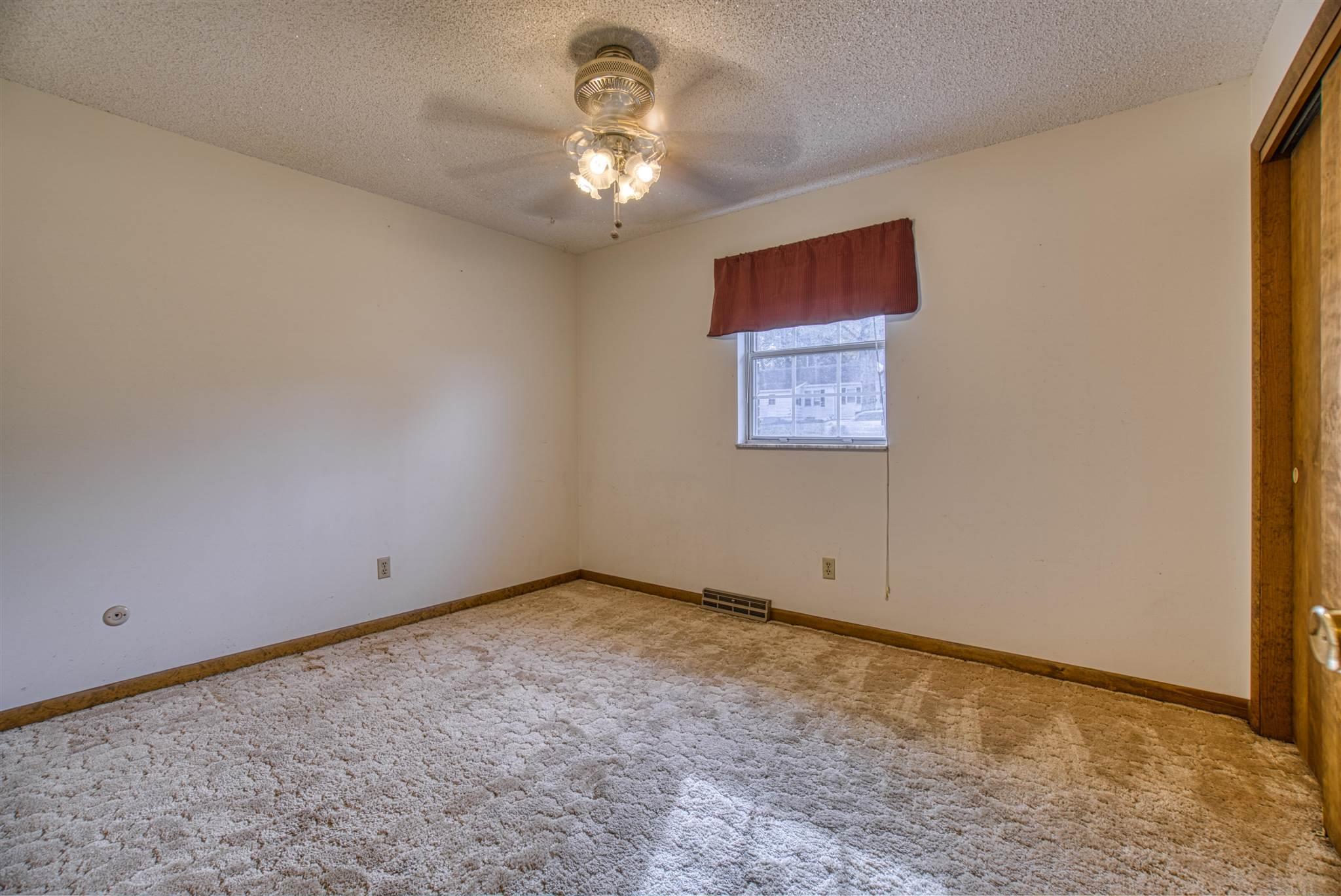8866 Oak Grove Road Newburgh, IN 47630 - Photo 19 of 36 Gallery Image 19