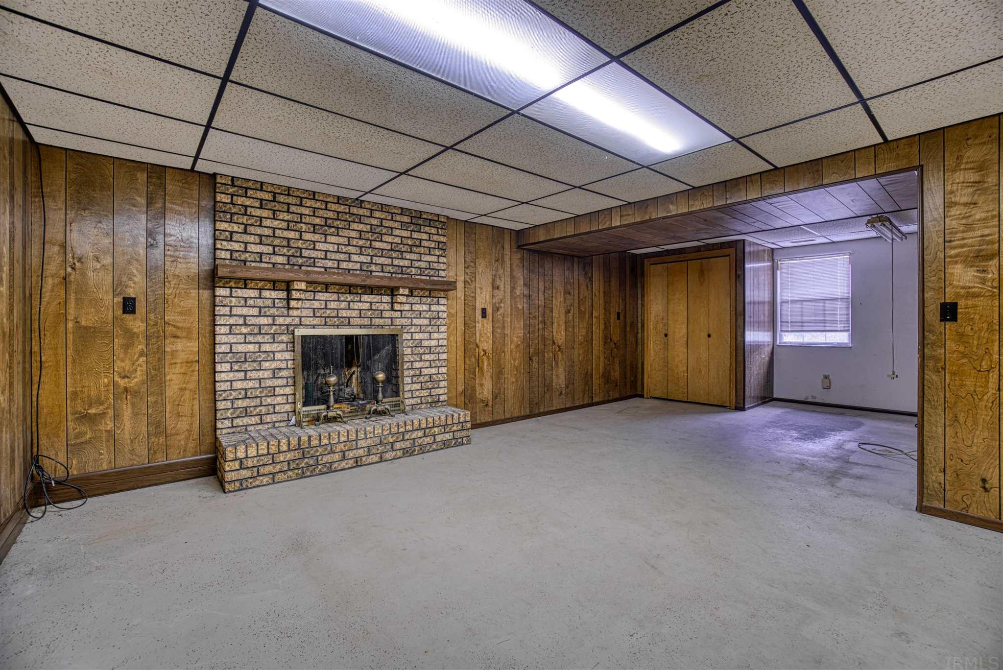 8866 Oak Grove Road Newburgh, IN 47630 - Photo 26 of 36 Gallery Image 26