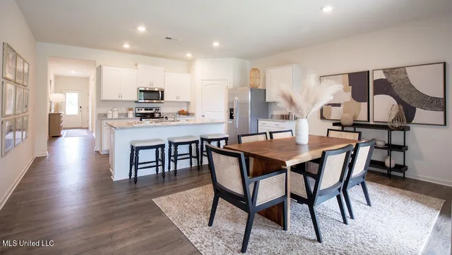 $296,990 | 8 Thorn Tree Street, Byhalia, MS 38611