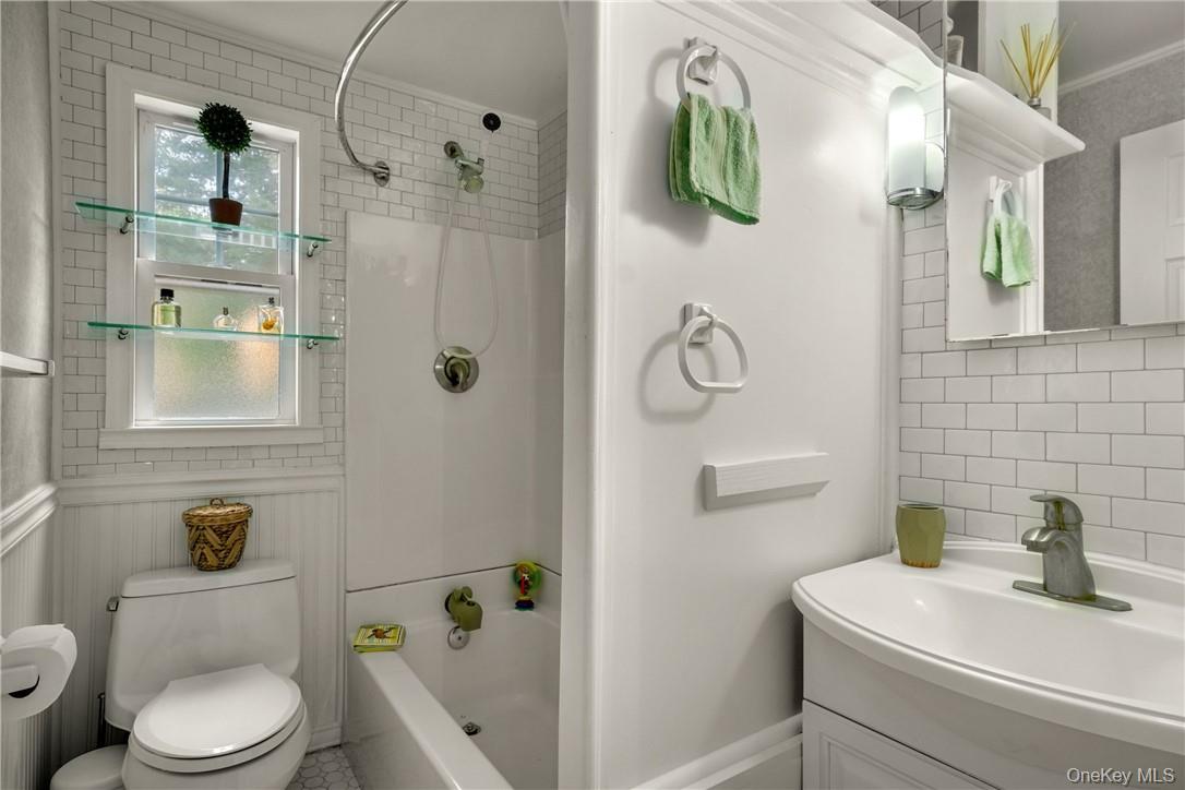 64 Pine Cliff Road Chappaqua, NY 10514 - Photo 16 of 36