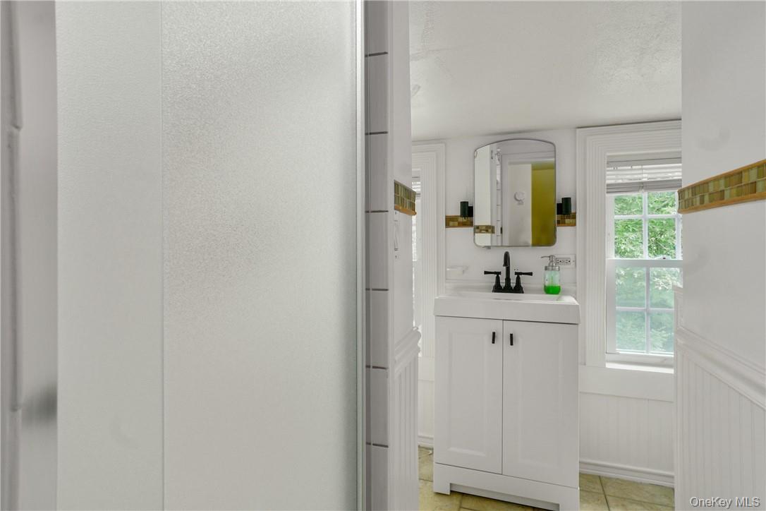 64 Pine Cliff Road Chappaqua, NY 10514 - Photo 19 of 36