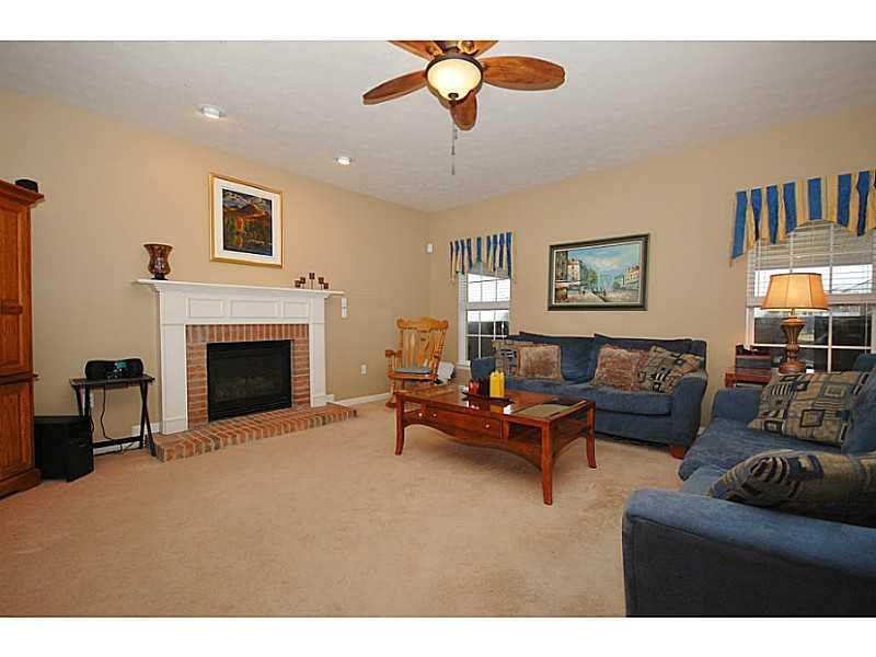 305 Buffalo Ridge Road Canonsburg, PA 15317 - Photo 11 of 23 Family Room.