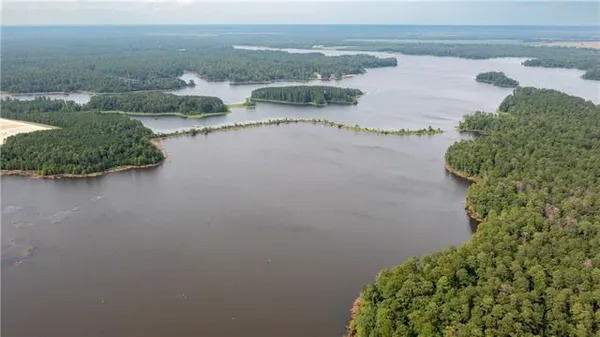 $260,000 | 106 Indian Hills Road, Forest Hill, LA 71430