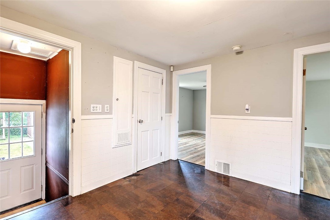 264 Phillips Street Woonsocket, RI 02895 - Photo 12 of 34
