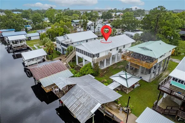 $335,000 | 78 Southeast 901st Avenue, Old Town, FL 32680