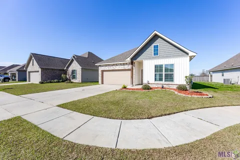 $264,500 | 59530 Clifts Cove Drive, Plaquemine, LA 70764