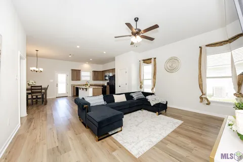 $264,500 | 59530 Clifts Cove Drive, Plaquemine, LA 70764