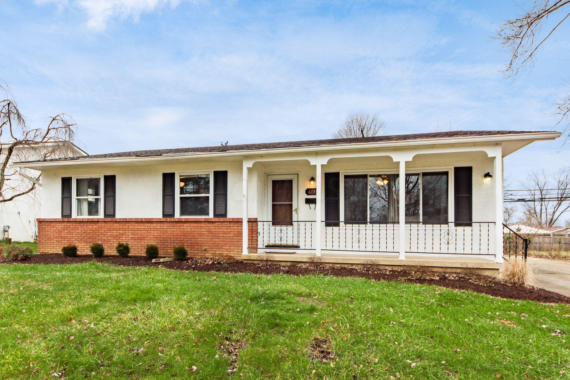 6133 Endicott Road Columbus, OH 43229 - Photo 4 of 40 Gallery Image 4
